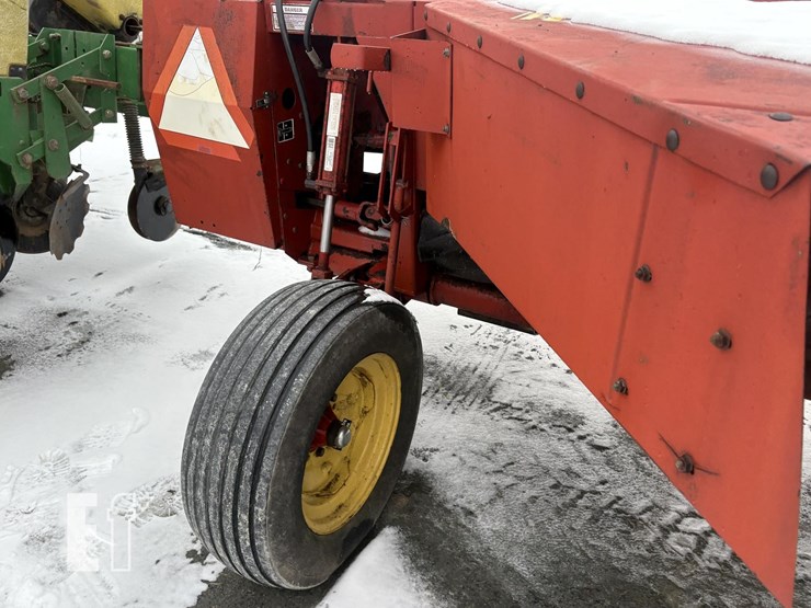 new-holland-492-image-6