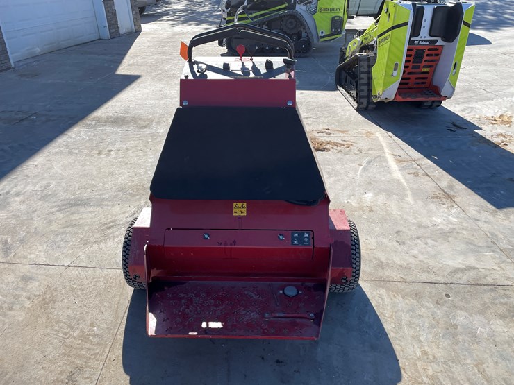 #153-•-toro-28"-aireator-image-6