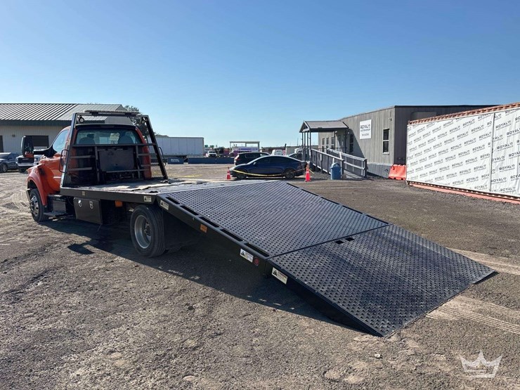 2016-ford-f650-image-4