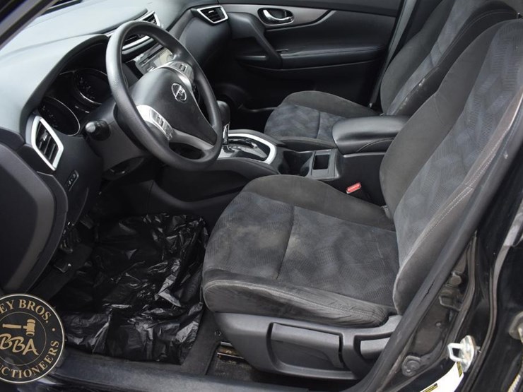 2015-nissan-rogue-image-17