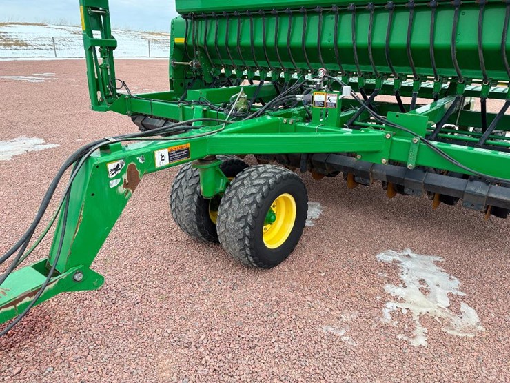 2010-john-deere-1590-image-11