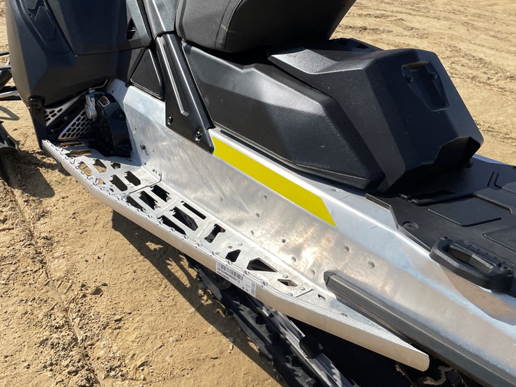 #203-•-2022-ski-doo-renegade-sport-600-efi-snowmobile-(sells-with-bill-of-sale-only)-image-35