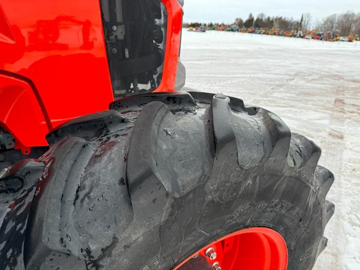 kubota-m7-151-image-12