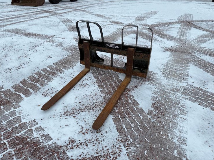 #334-•-lot-334-image-1