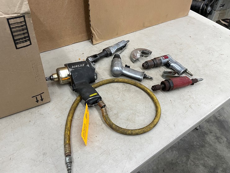 caterpillar-12-image-3