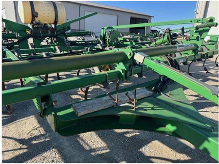 john-deere-2210-image-19