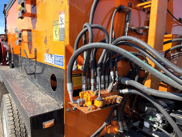 #1465-•-2013-freightliner-asphalt-truck-(has-mn-title)-image-45