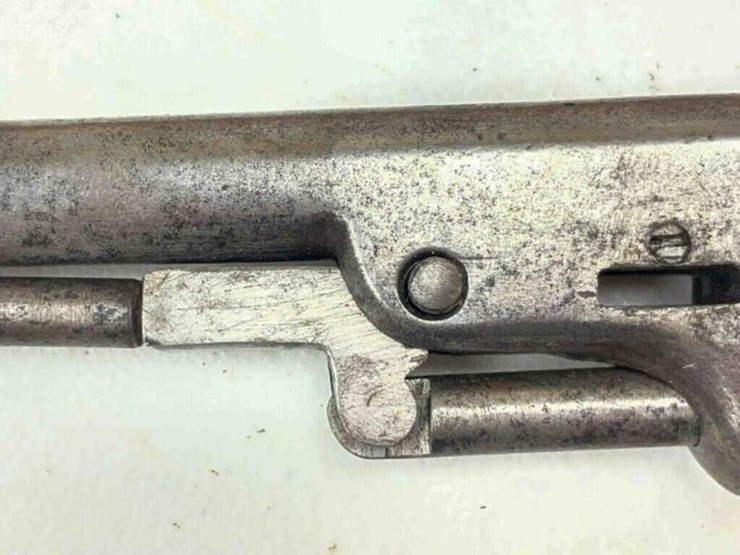 colt-revolver-image-3