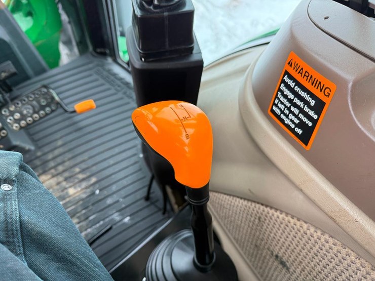 john-deere-6105e-image-63