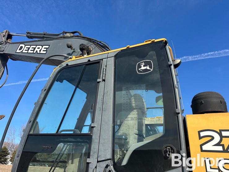 2006-deere-270d-lc-image-13