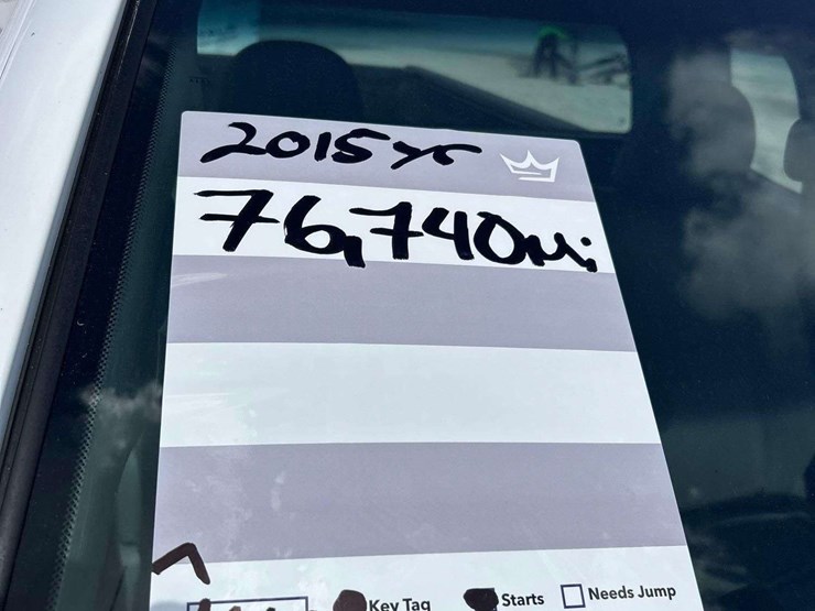 2015-toyota-tacoma-image-25