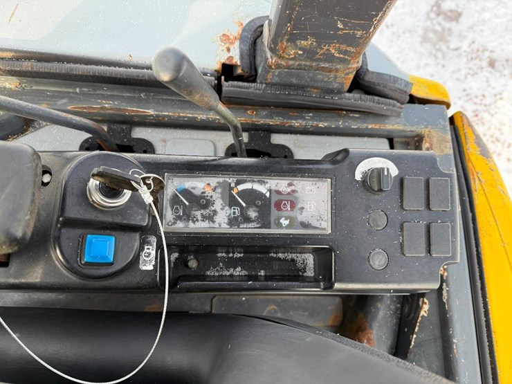 new-holland-e27sr-image-47