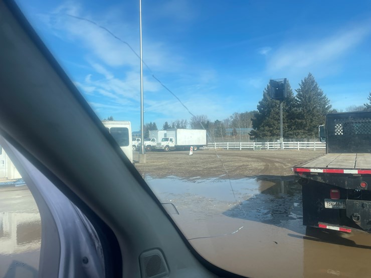 2016-dodge-3500-image-31