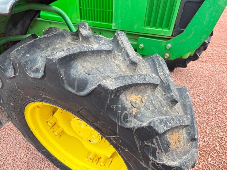 john-deere-6400-image-10