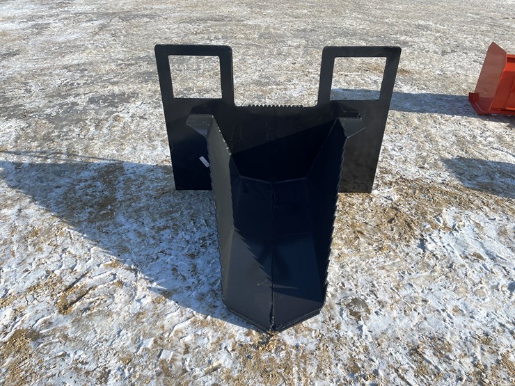 #2507-•-new-kc-40"-skid-steer-spade-bucket-image-2
