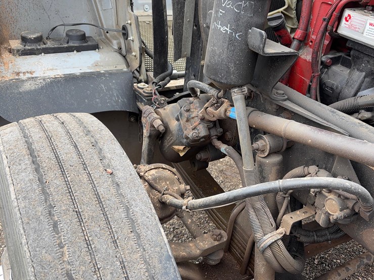 2004-kenworth-w900l-image-22