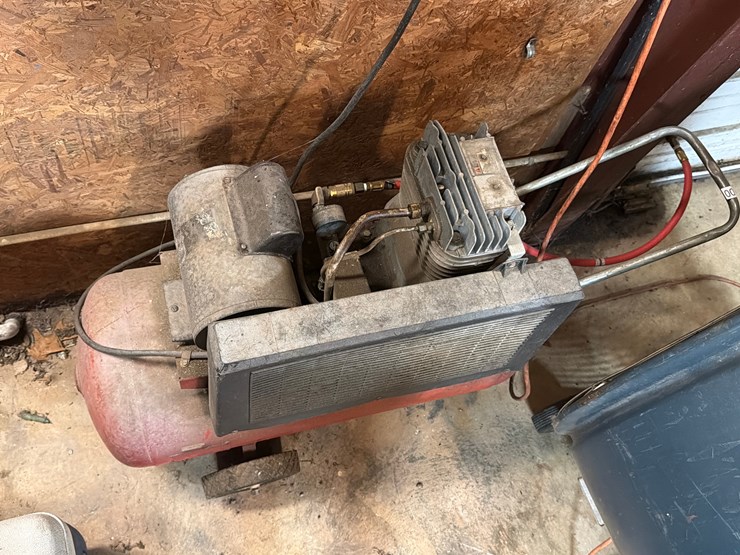 #15-•-craftsman-air-compressor-image-2