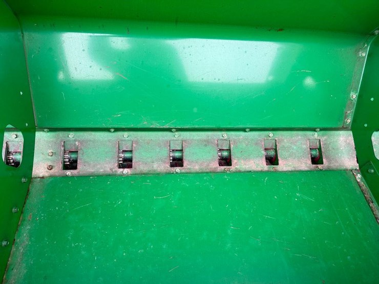 2010-john-deere-1590-image-47