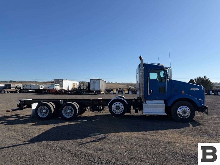 2015-kenworth-t800-image-6