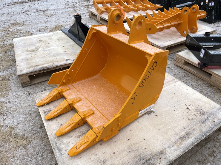 caterpillar-305-image-1