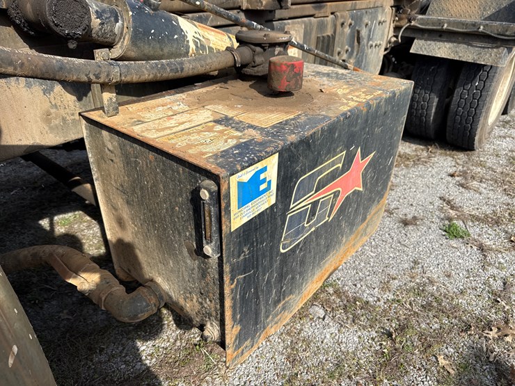 2018-western-star-4700sb-image-16