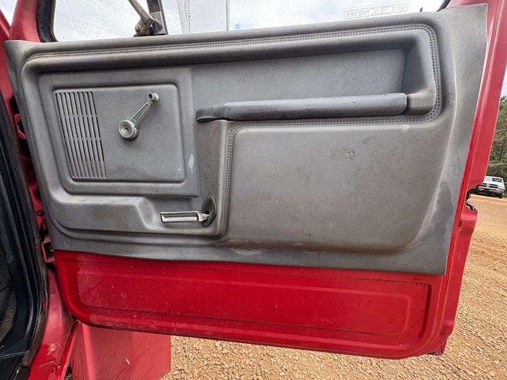 1985-ford-f700-image-12