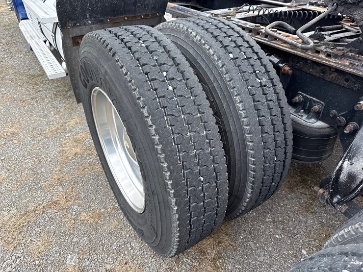 #30930-•-2012-freightliner-coronado-tandem-axle-truck-tract-image-21