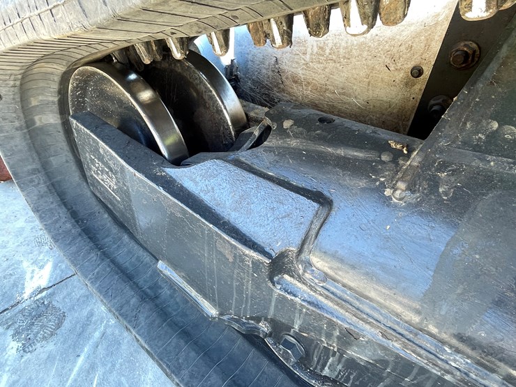 2022-bobcat-t76-image-17