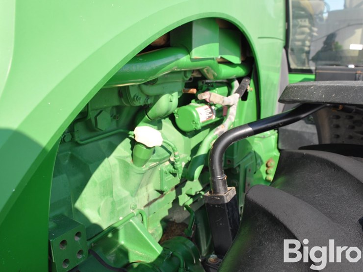 2015-john-deere-8320r-image-12