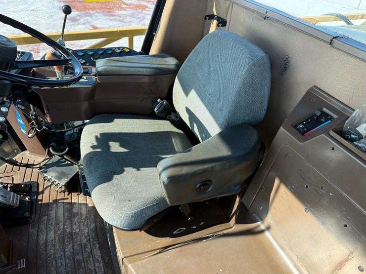 ag-chem-rogator-854-image-39