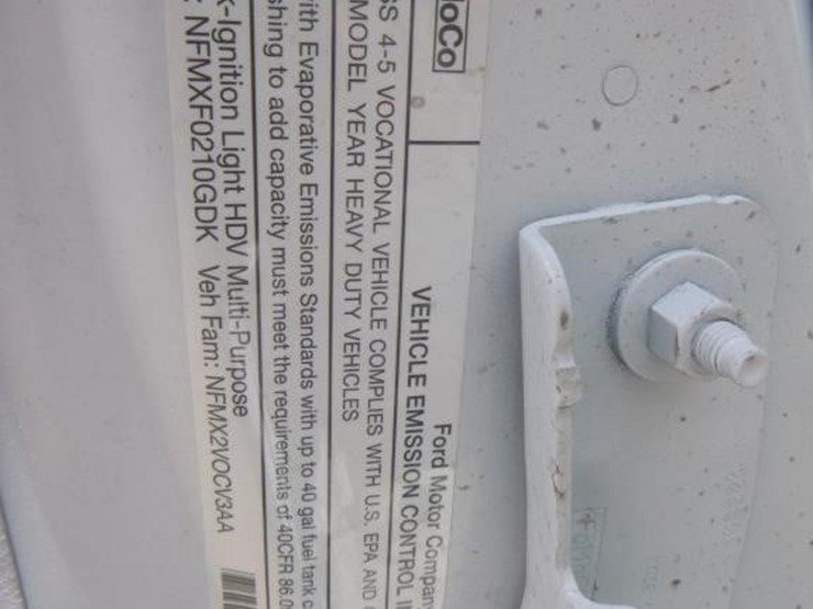 2022-ford-f450-xl-image-19