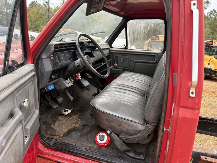 1985-ford-f700-image-7