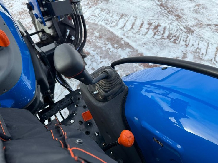 2023-new-holland-workmaster-60-image-50