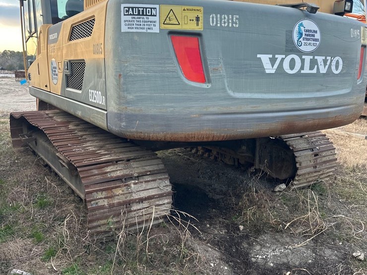 2014-volvo-ec250d-lr-image-6