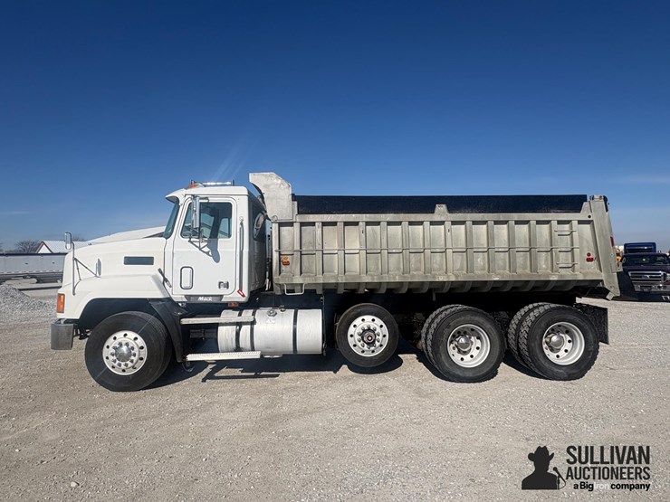 1990-mack-ch613-image-8