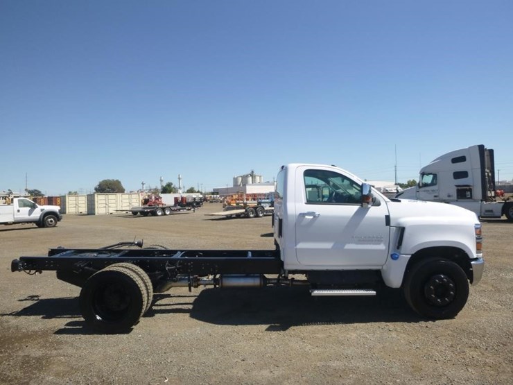 2023-chevrolet-silverado-5500hd-image-7