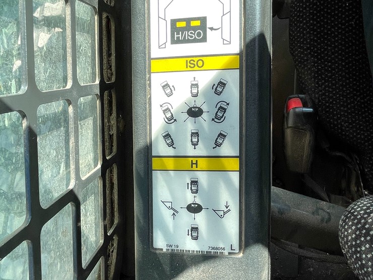 2022-bobcat-t76-image-48