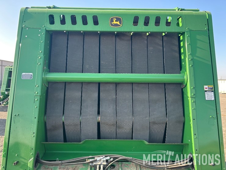 john-deere-561m-image-19