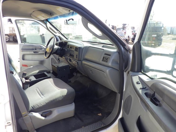 2004-ford-f350-image-6