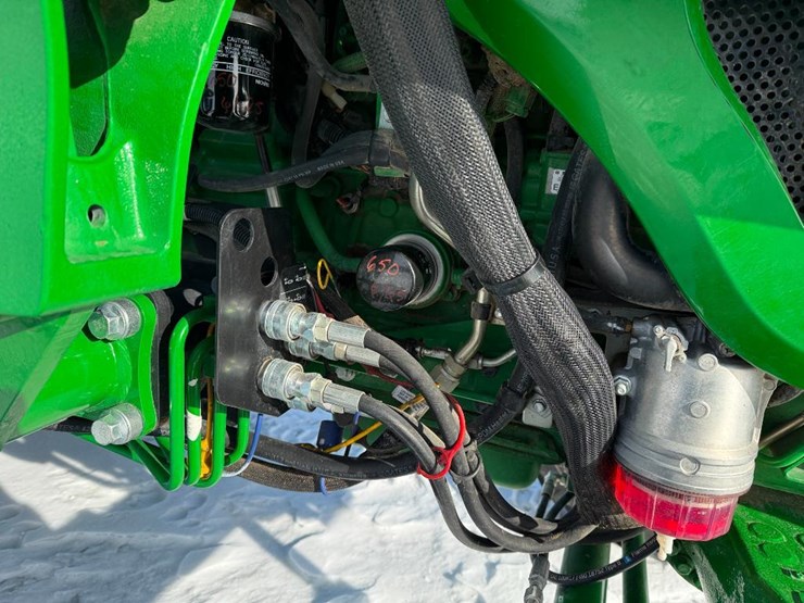 john-deere-4052r-image-37