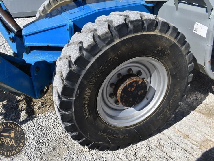 2007-genie-gth1056-image-16