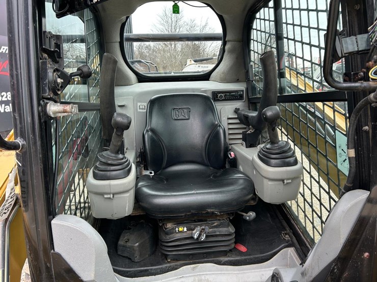 caterpillar-262c2-image-17