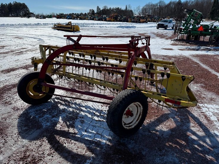 new-holland-256-image-3