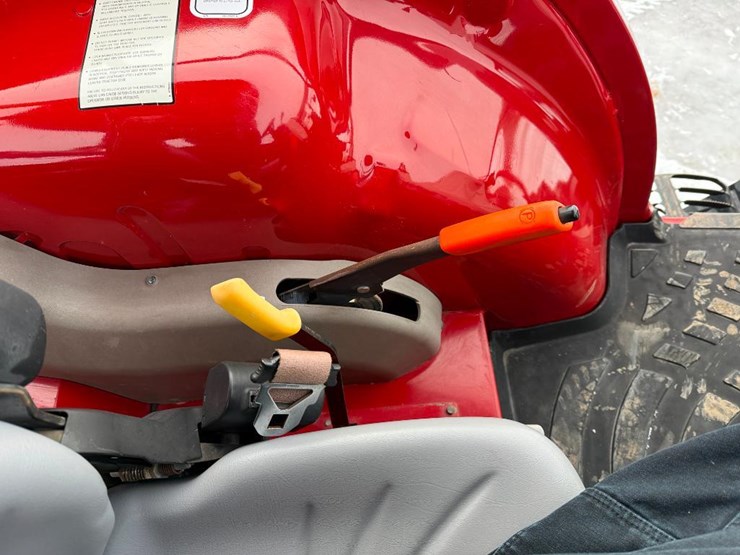 case-ih-farmall-140a-image-53