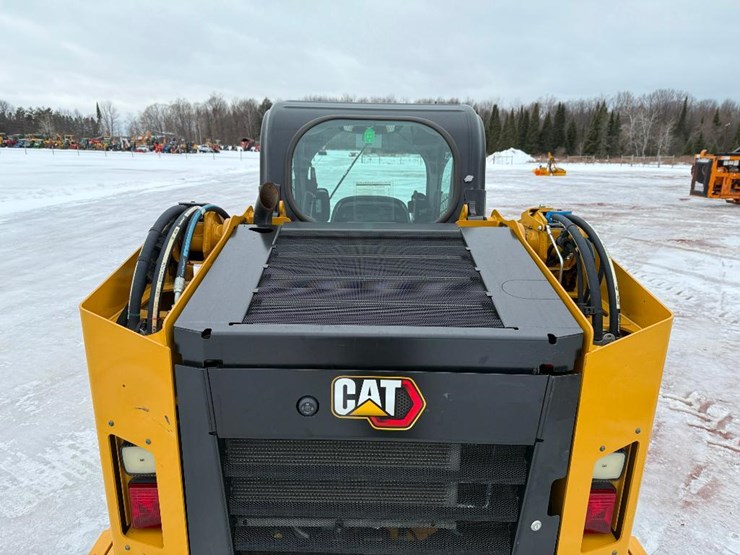 2022-caterpillar-246d3-image-23