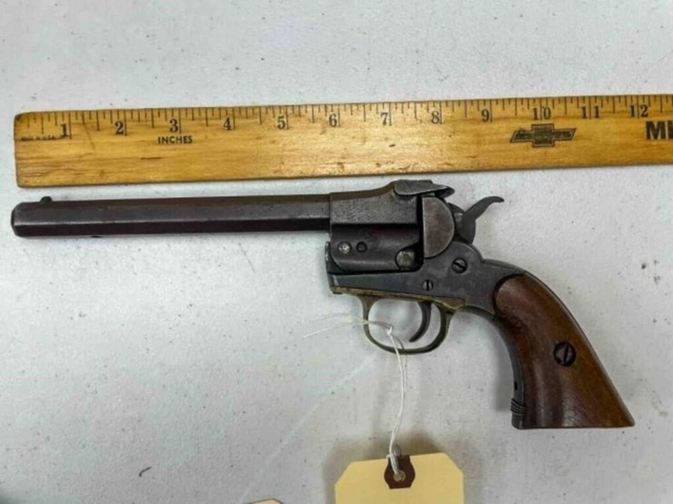 remington's-revolver-image-1