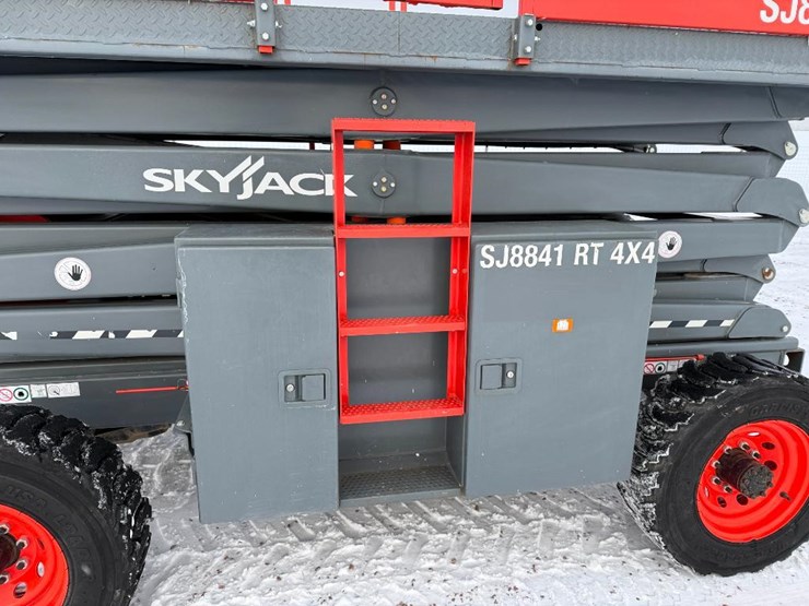 2017-skyjack-sj8841rt-image-9