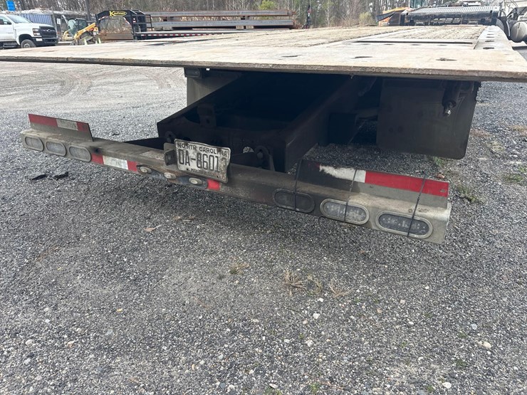 2023-landoll-455b-image-16