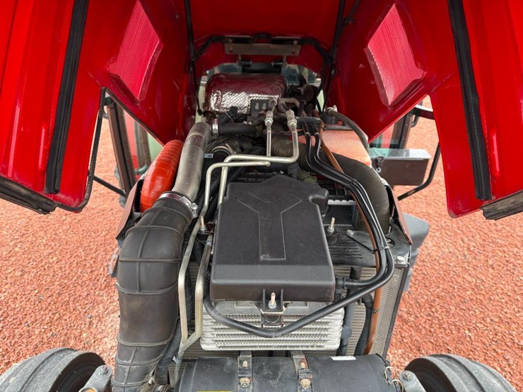 massey-ferguson-4707-image-37