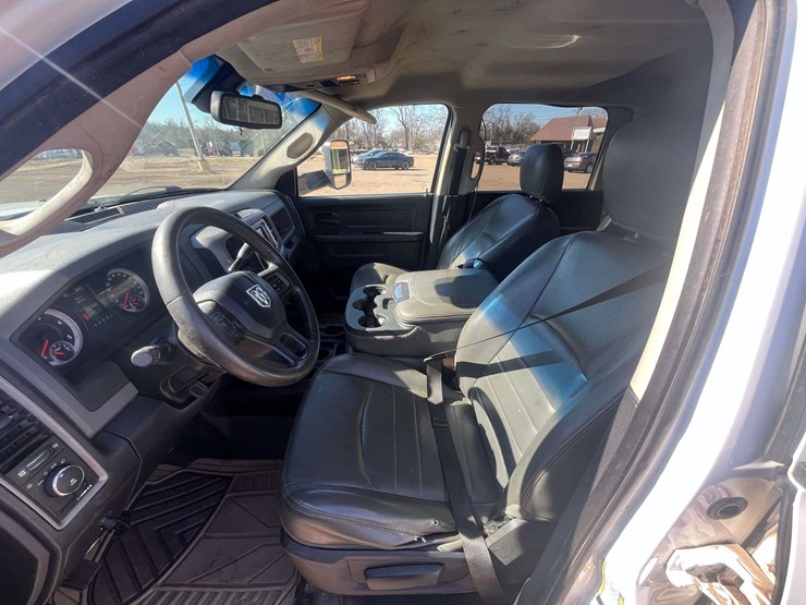 2014-dodge-ram-5500-image-10